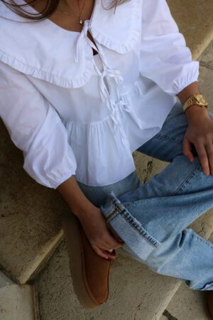 Blouse noeuds sur l'avant blanche, col Claudine - Atea
